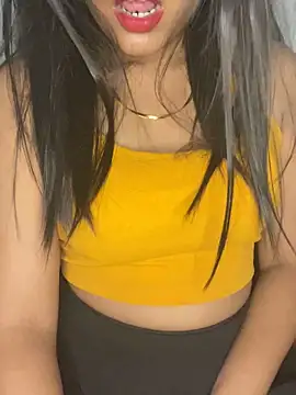 Snapshot of RaatKiRani- chatting on October 2025 07:27:02 AM RaatKiRani- online show from October 2025 07:27:02 AM