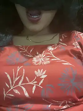 Snapshot of RaatKiRani- chatting on February 2026 09:49:02 AM RaatKiRani- online show from February 2026 09:49:02 AM