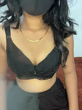 Snapshot of RaatKiRani- chatting on February 2026 09:50:02 AM RaatKiRani- online show from February 2026 09:50:02 AM