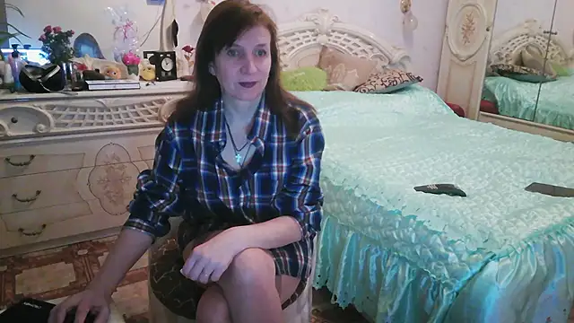 Debra Phoenix online show from December 2025 11:00:01 PM