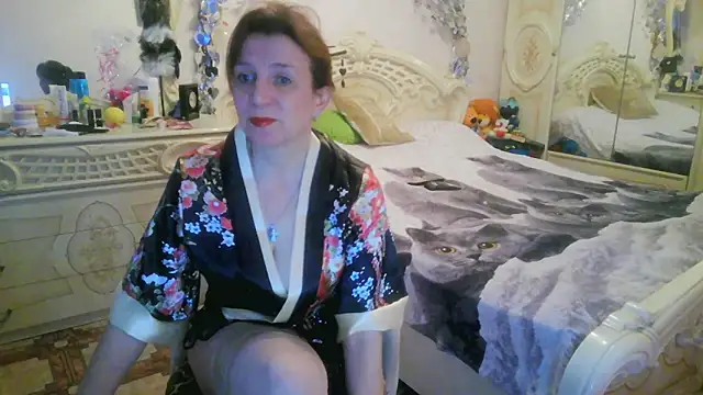 Debra Phoenix online show from May 2026 01:00:01 AM