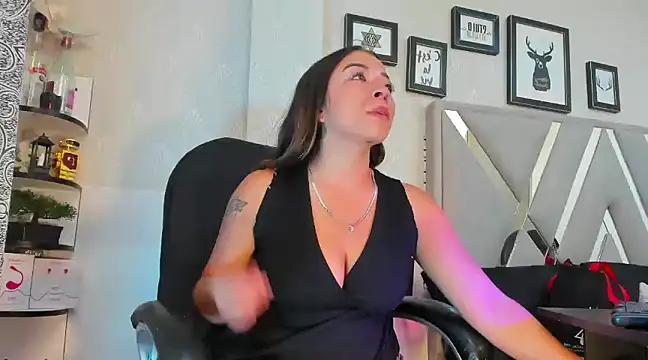 natacha  black  online show from January 2025 10:07:02 PM