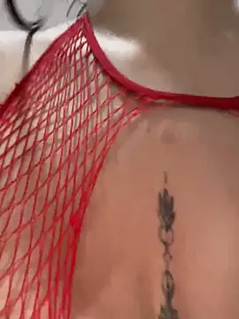 Snapshot of Chloe-antonella chatting on December 2024 05:48:01 AM Chloe-antonella online show from December 2024 05:48:01 AM