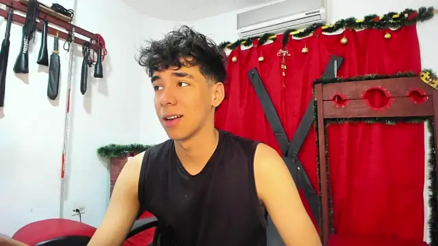 Harry LatinBoy online show from December 2024 07:30:02 PM