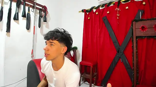 Harry LatinBoy online show from December 2024 01:36:02 AM