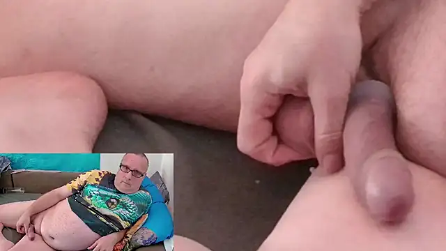 Manfred1012 online show from September 2025 12:06:01 PM