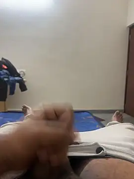 Snapshot of aprivateguy chatting on February 2026 07:43:02 PM aprivateguy online show from February 2026 07:43:02 PM