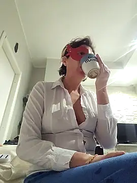 Snapshot of Vagabondainnamorata chatting on March 2026 04:45:02 AM Vagabondainnamorata online show from March 2026 04:45:02 AM