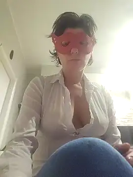 Snapshot of Vagabondainnamorata chatting on April 2026 03:48:01 AM Vagabondainnamorata online show from April 2026 03:48:01 AM