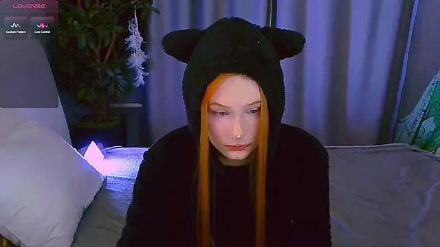 Kleo Godde online show from February 2025 07:52:02 PM