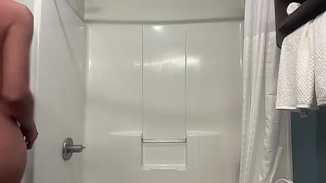 Snapshot of emilyrod01 chatting on December 2024 07:00:01 PM emilyrod01 online show from December 2024 07:00:01 PM