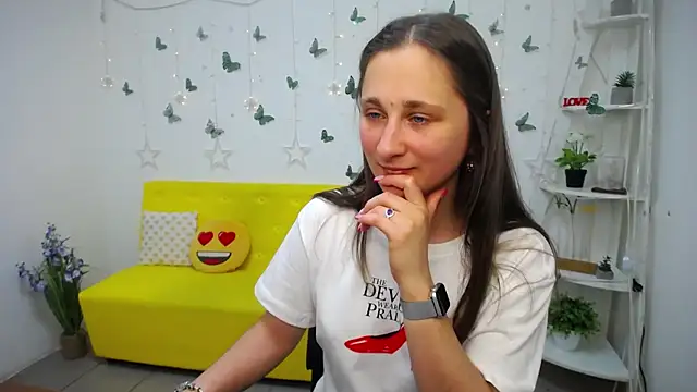 MichelLeee online show from May 2026 11:29:02 AM