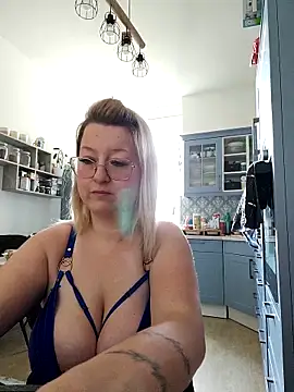 Lillyloo  online show from March 2025 11:21:01 AM