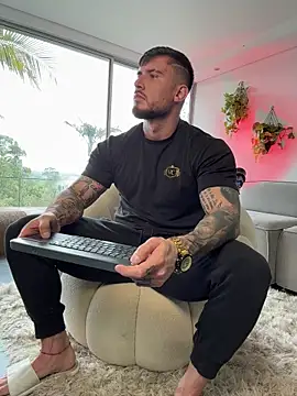 DimitriSullivan  online show from December 2025 01:42:01 PM