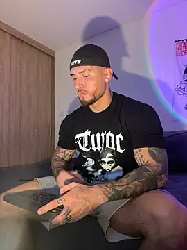 DimitriSullivan  online show from May 2026 01:45:02 AM