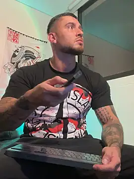 DimitriSullivan  online show from May 2026 01:11:02 AM
