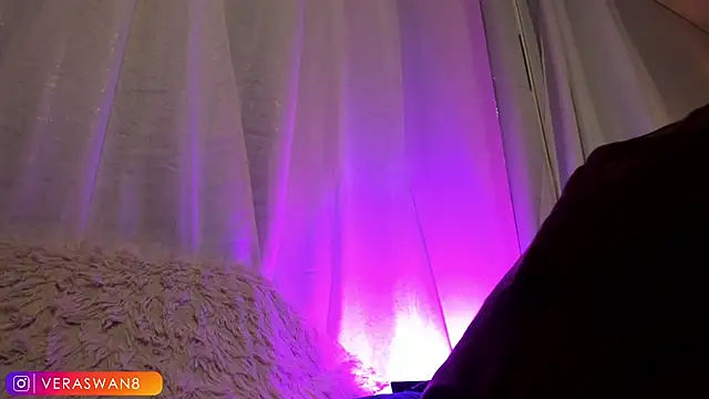 MoonSwan1 online show from July 2026 04:41:02 AM