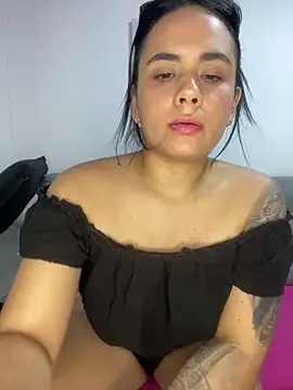 Snapshot of Leyna_Kenet chatting on March 2025 02:41:02 AM Leyna Kenet online show from March 2025 02:41:02 AM