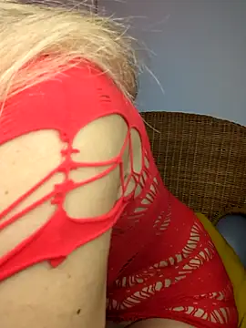 Snapshot of Ana-ya16 chatting on October 2025 05:13:02 PM Ana-ya16 online show from October 2025 05:13:02 PM