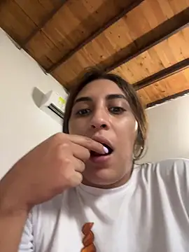 Snapshot of bigasssweet_2 chatting on March 2025 09:26:02 PM bigasssweet 2 online show from March 2025 09:26:02 PM