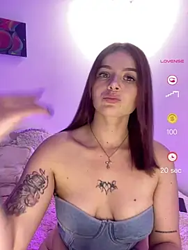 Snapshot of Valery_hilthon chatting on April 2026 12:05:02 AM Valery hilthon online show from April 2026 12:05:02 AM