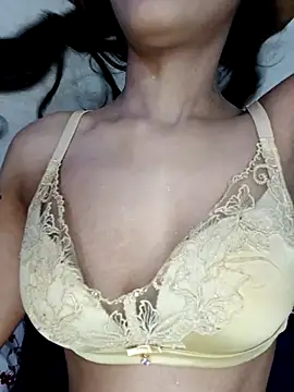 xpihu online show from November 2025 06:18:02 PM