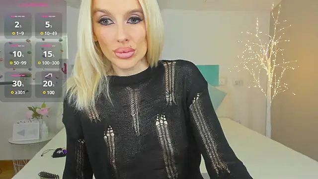 Snapshot of Lana_kitty__ chatting on February 2025 11:34:01 PM Lana kitty online show from February 2025 11:34:01 PM