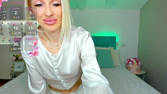 Snapshot of Lana_kitty__ chatting on February 2025 09:25:02 PM Lana kitty online show from February 2025 09:25:02 PM