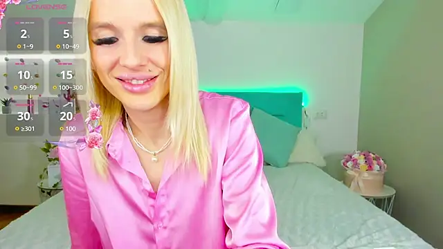 Snapshot of Lana_kitty__ chatting on March 2025 03:50:01 AM Lana kitty online show from March 2025 03:50:01 AM