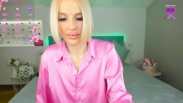 Snapshot of Lana_kitty__ chatting on March 2025 09:21:01 PM Lana kitty online show from March 2025 09:21:01 PM