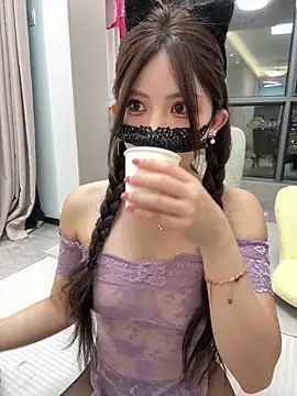 Snapshot of Selenaaaaa- chatting on March 2025 03:04:01 PM Selenaaaaa- online show from March 2025 03:04:01 PM