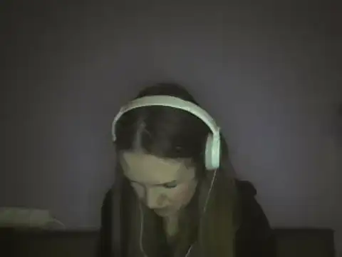 Snapshot of Milaniya261 chatting on February 2025 04:12:02 AM Milaniya261 online show from February 2025 04:12:02 AM