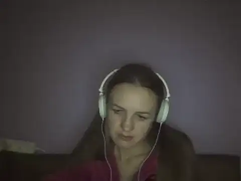 Snapshot of Milaniya261 chatting on March 2025 12:54:02 AM Milaniya261 online show from March 2025 12:54:02 AM