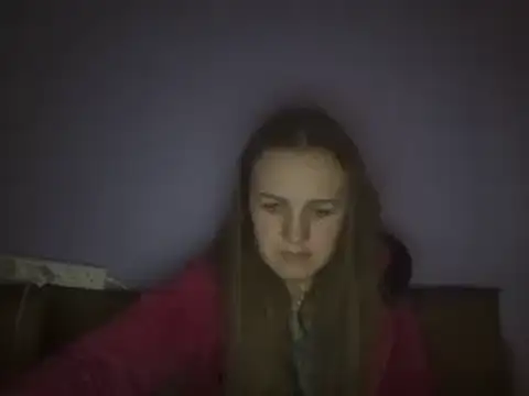 Snapshot of Milaniya261 chatting on March 2025 04:25:01 AM Milaniya261 online show from March 2025 04:25:01 AM