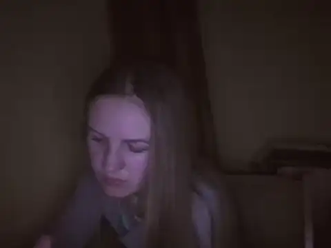 Snapshot of Milaniya261 chatting on March 2025 03:43:01 AM Milaniya261 online show from March 2025 03:43:01 AM