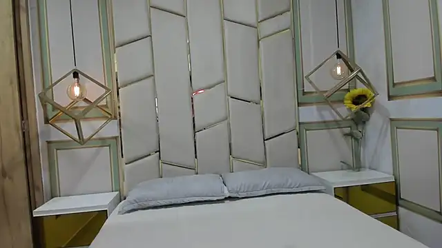 pola adams  online show from March 2025 11:22:02 AM