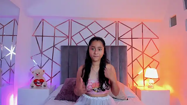 Giselle Roldan online show from February 2025 11:43:02 AM