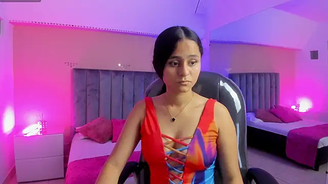 Giselle Roldan online show from May 2026 01:38:02 PM