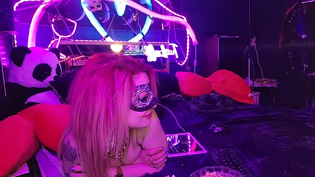 anonymouszN online show from February 2025 12:16:01 AM