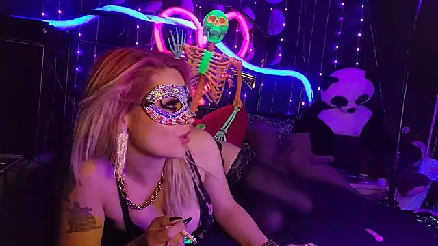 anonymouszN online show from September 2025 08:08:02 PM