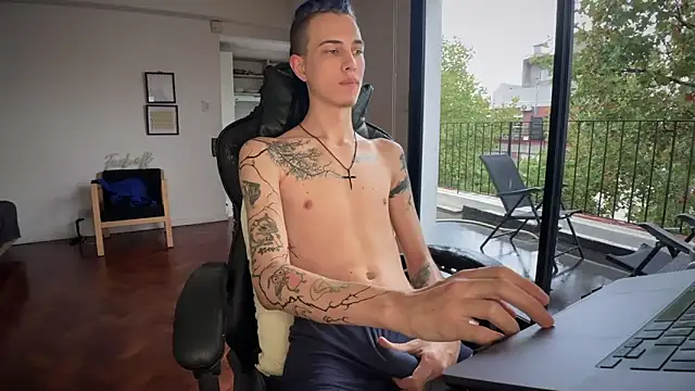 Den BlueXx online show from April 2026 02:12:02 PM