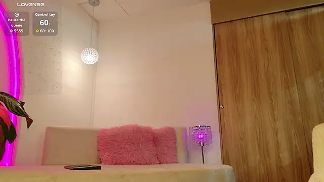 AllissonJames online show from July 2026 12:48:02 PM