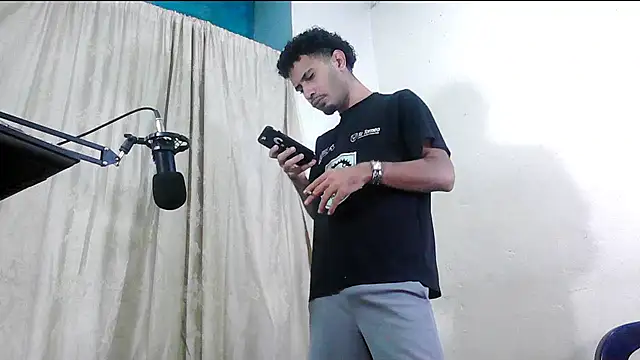 Snapshot of coleman160 chatting on January 2025 12:35:02 AM coleman160 online show from January 2025 12:35:02 AM