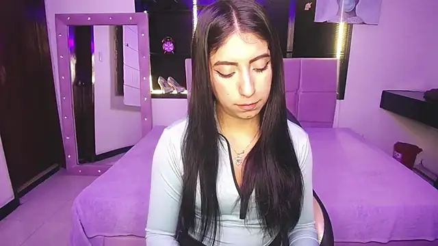 Angela Diaz  online show from February 2025 03:36:02 PM