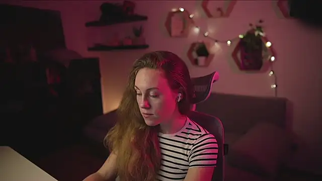 Snapshot of Berberis__Silene chatting on October 2025 04:28:01 PM Berberis Silene online show from October 2025 04:28:01 PM