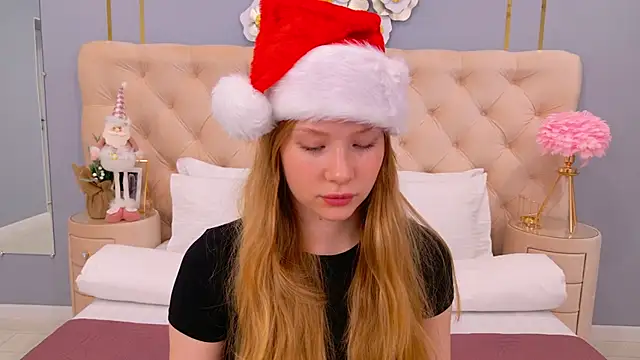 Snapshot of MichelleReid chatting on December 2024 03:39:01 AM MichelleReid online show from December 2024 03:39:01 AM