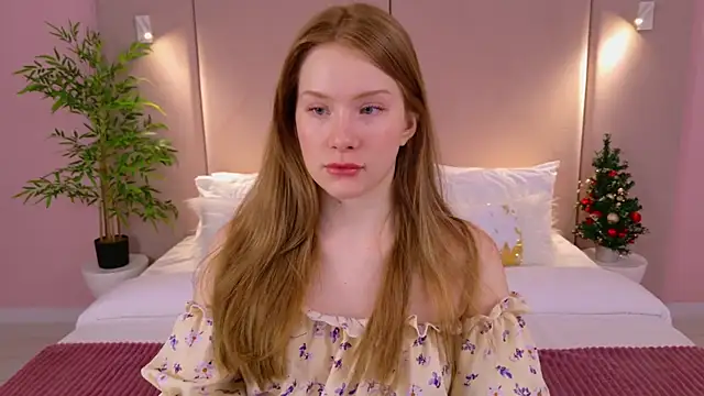 Snapshot of MichelleReid chatting on January 2025 03:18:02 AM MichelleReid online show from January 2025 03:18:02 AM