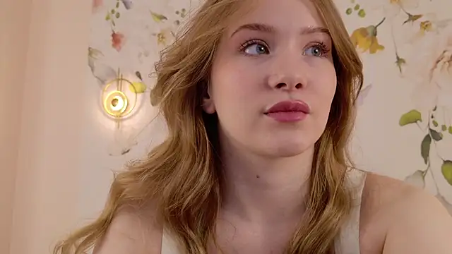 Snapshot of MichelleReid chatting on January 2025 03:22:02 AM MichelleReid online show from January 2025 03:22:02 AM