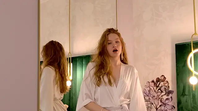 Snapshot of MichelleReid chatting on February 2025 09:30:01 AM MichelleReid online show from February 2025 09:30:01 AM