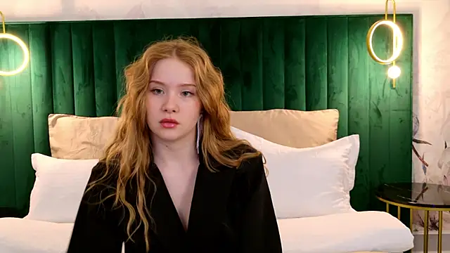 Snapshot of MichelleReid chatting on February 2025 10:04:01 AM MichelleReid online show from February 2025 10:04:01 AM